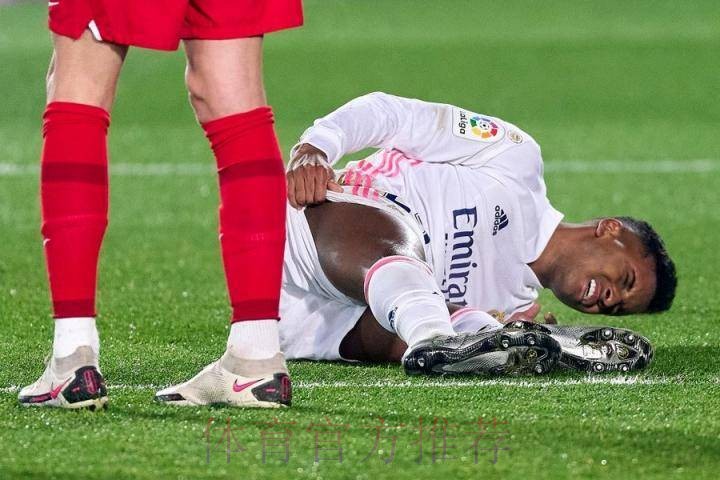 罗德里戈右大腿后侧肌肉严重撕裂 预计伤缺一个月 罗德里戈右大腿后侧肌肉严重撕裂 预计伤缺一个月