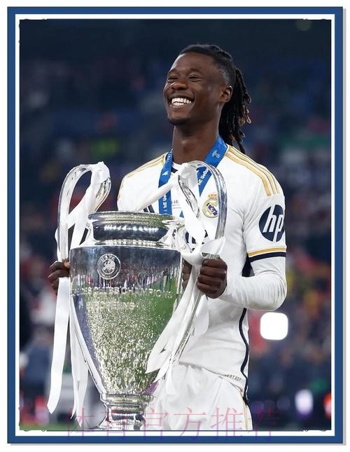 本泽马为皇马登场纪录追平卡马乔 并列队史第8位 本泽马为皇马登场纪录追平卡马乔 并列队史第8位